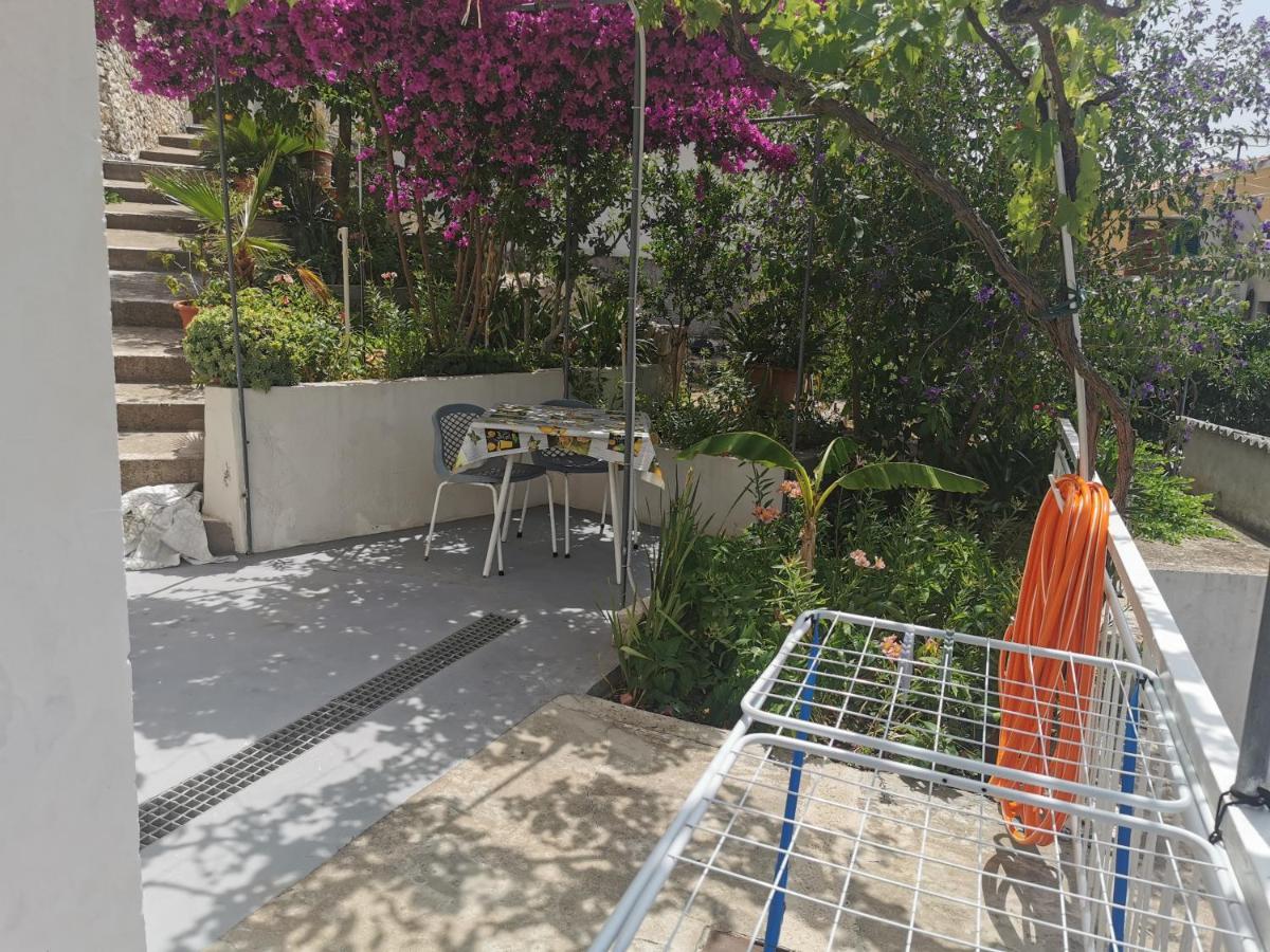 Apartman Tudor Kuzma Hvar Zewnętrze zdjęcie